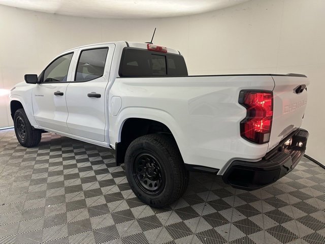 2025 Chevrolet Colorado LT photo 2