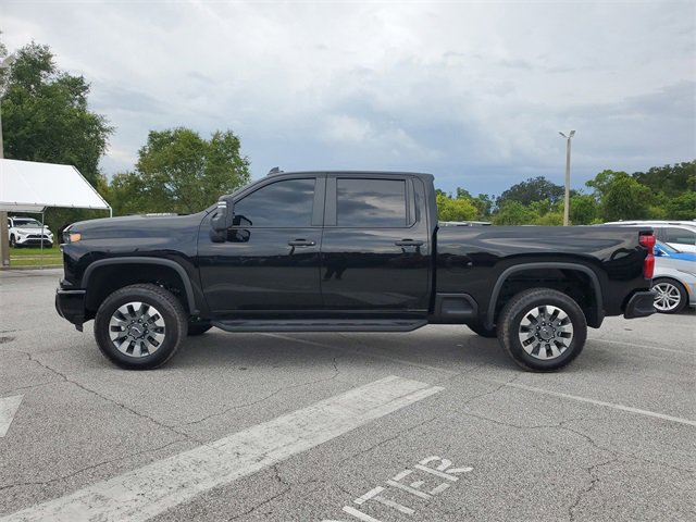 2025 Chevrolet Silverado 2500HD Custom photo 4