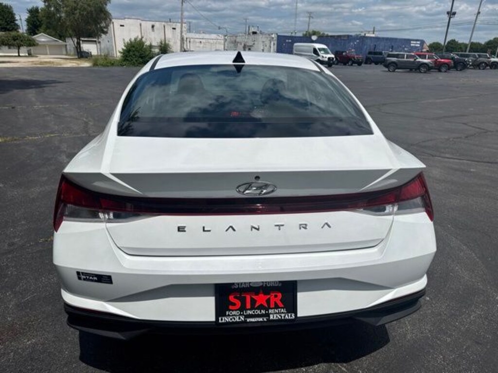 Used 2023 Hyundai Elantra SEL Sedan