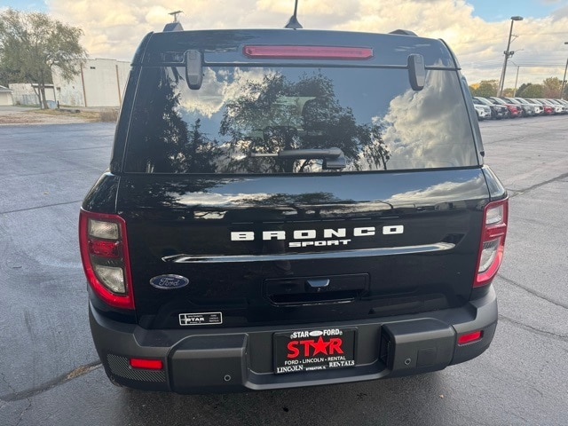 2025 Ford Bronco Sport Outer Banks photo 2