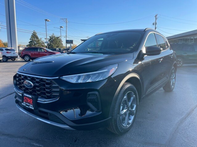 2025 Ford Escape ST-Line photo 2