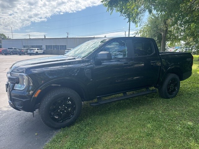 2025 Ford Ranger XLT photo 2