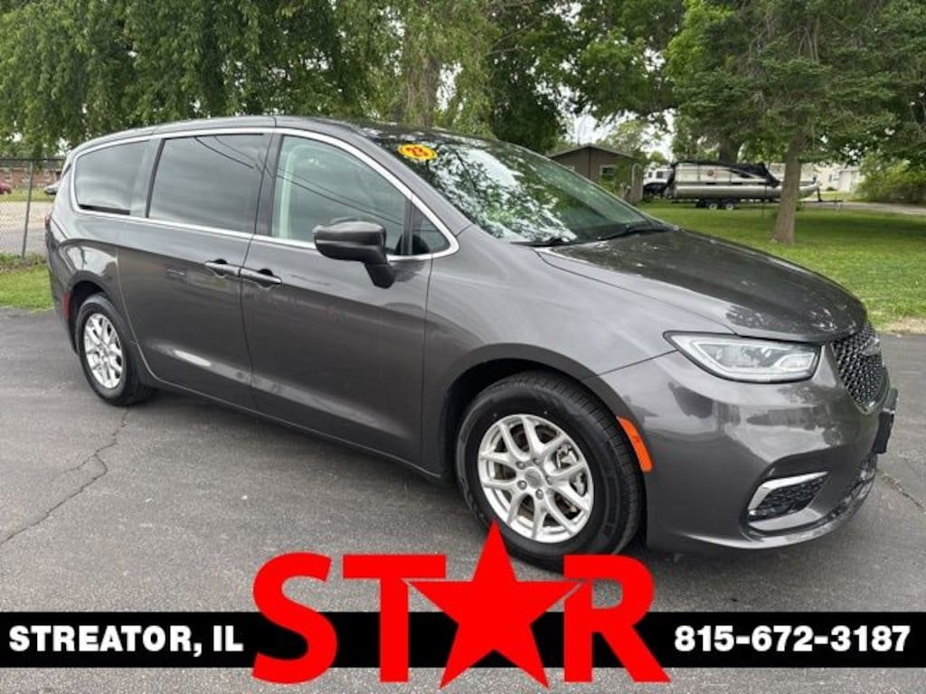 Used 2023 Chrysler Pacifica Touring L Minivan/Van