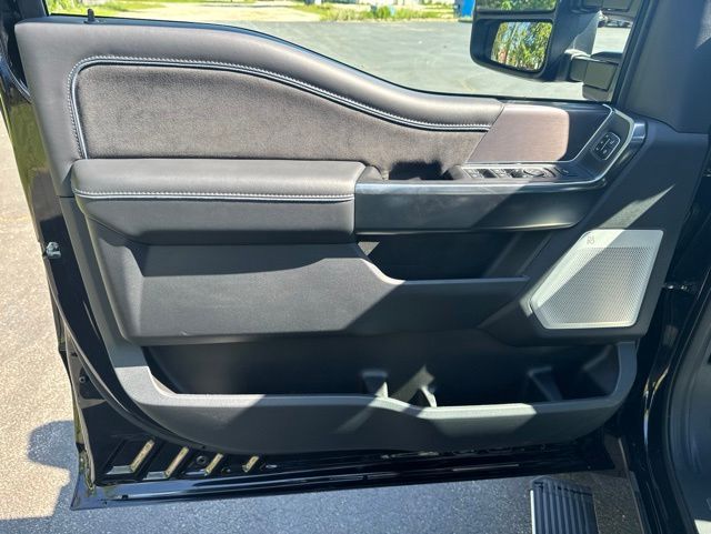 2026 Ford F-250 Super Duty Platinum - Photo 8