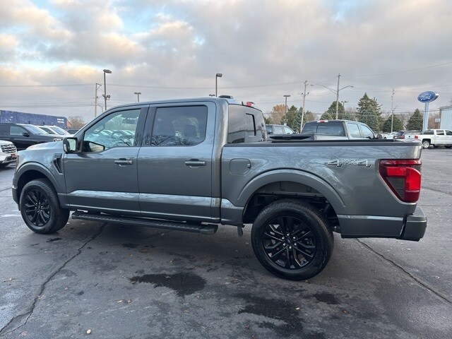 2025 Ford F-150 XLT photo 3