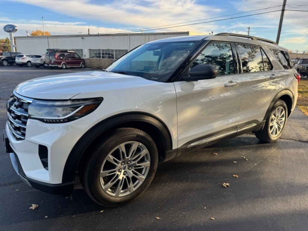 Used 2025 Ford Explorer Active SUV