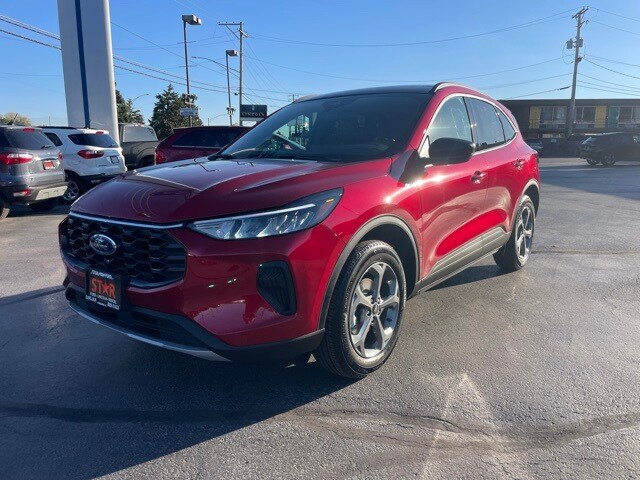 2025 Ford Escape ST-Line photo 2