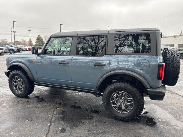 2025 Ford Bronco Badlands photo 3