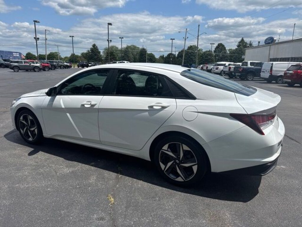 Used 2023 Hyundai Elantra SEL Sedan