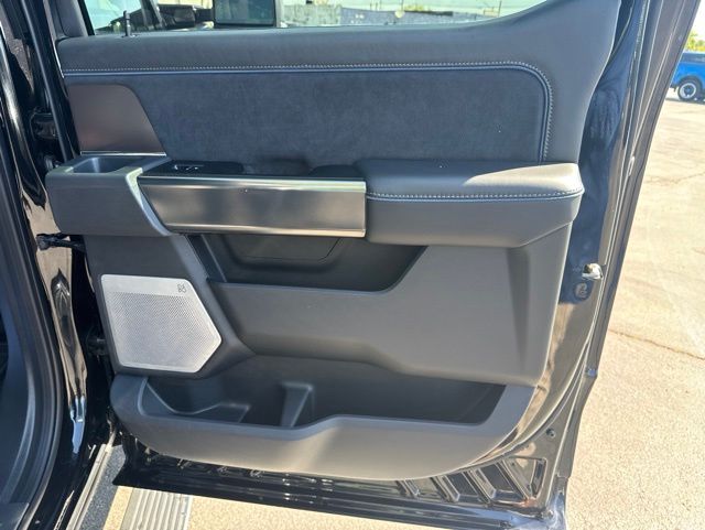 2026 Ford F-250 Super Duty Platinum - Photo 12