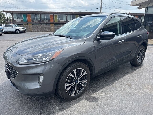 2022 Ford Escape SEL photo 2