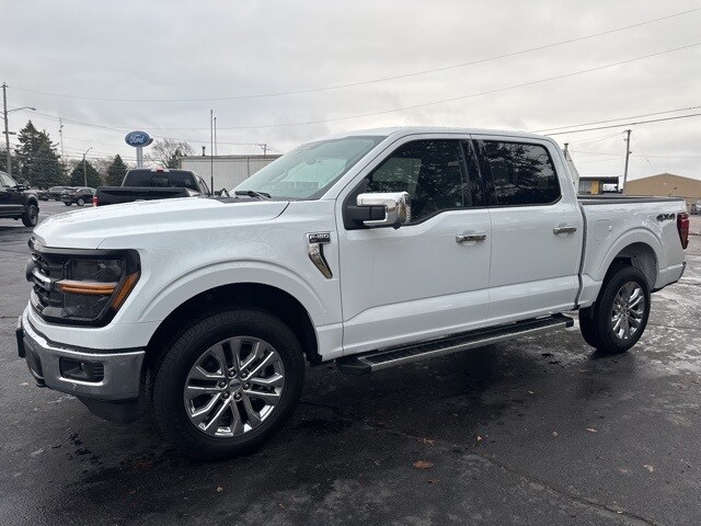2025 Ford F-150 XLT photo 2