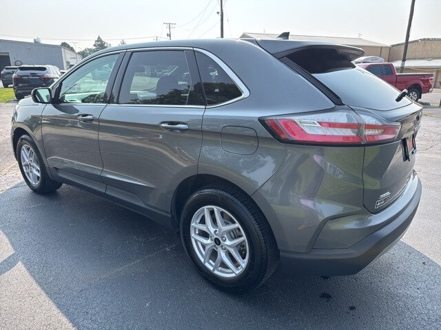 2023 Ford Edge SEL photo 3