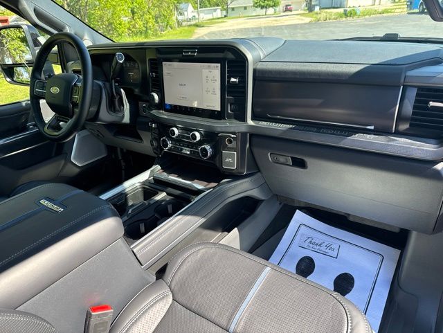 2026 Ford F-250 Super Duty Platinum - Photo 14