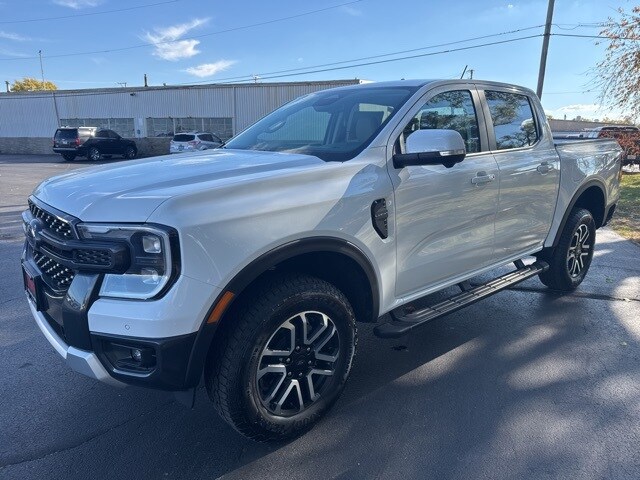 2025 Ford Ranger Lariat photo 2