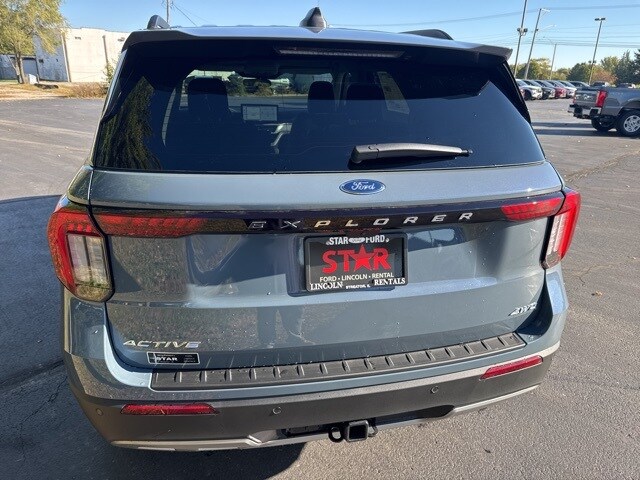 2026 Ford Explorer photo 3