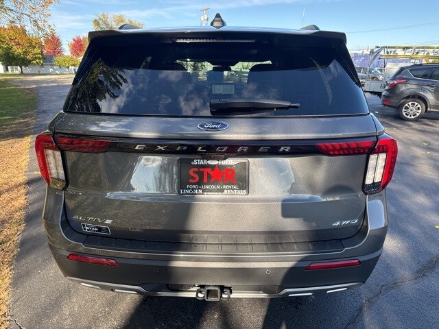 2026 Ford Explorer photo 4