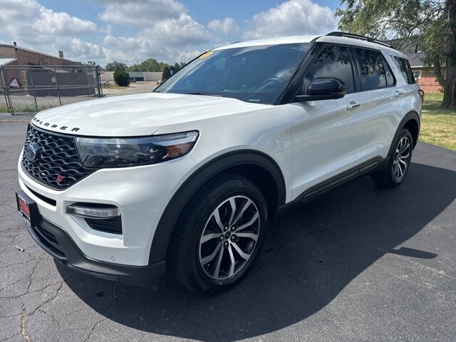 2020 Ford Explorer ST photo 2