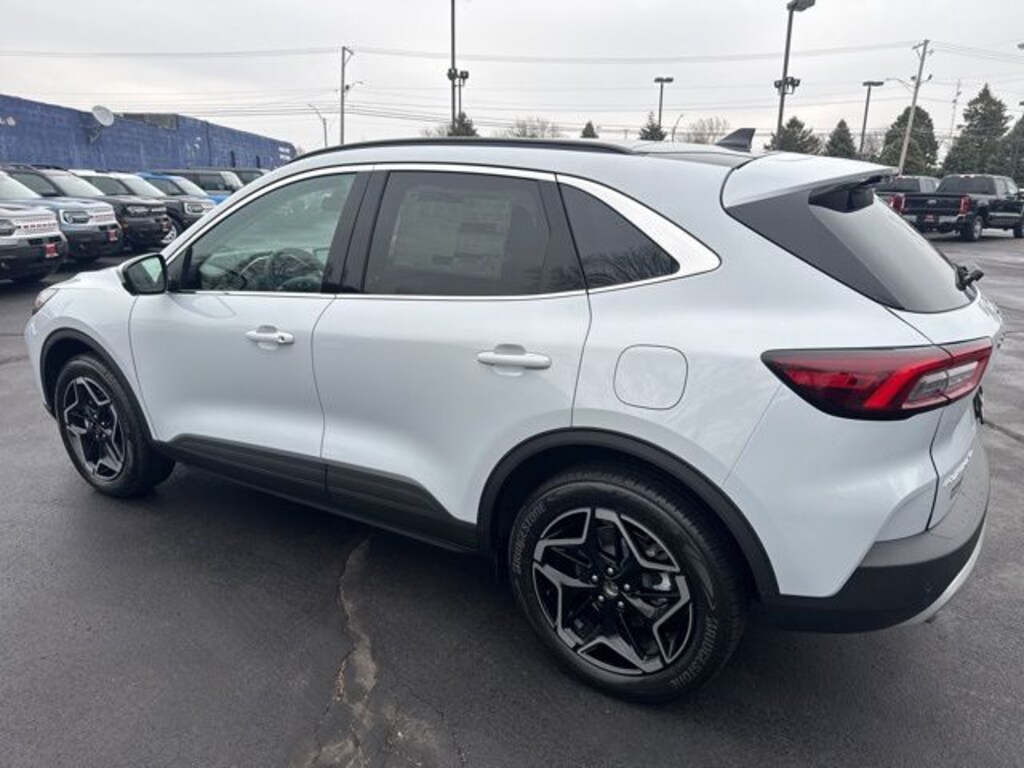 New 2026 Ford Escape Platinum SUV