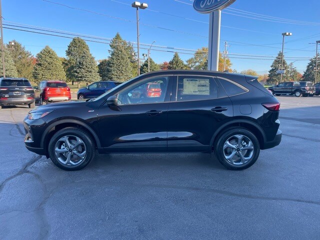 2025 Ford Escape ST-Line photo 3