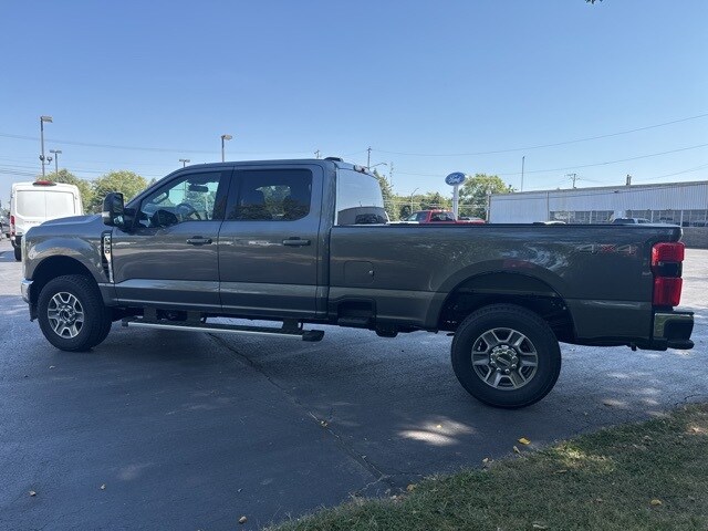 2026 Ford F-350 photo 3