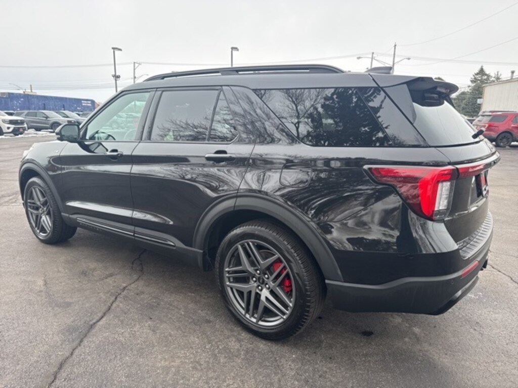 Used 2025 Ford Explorer ST-Line SUV