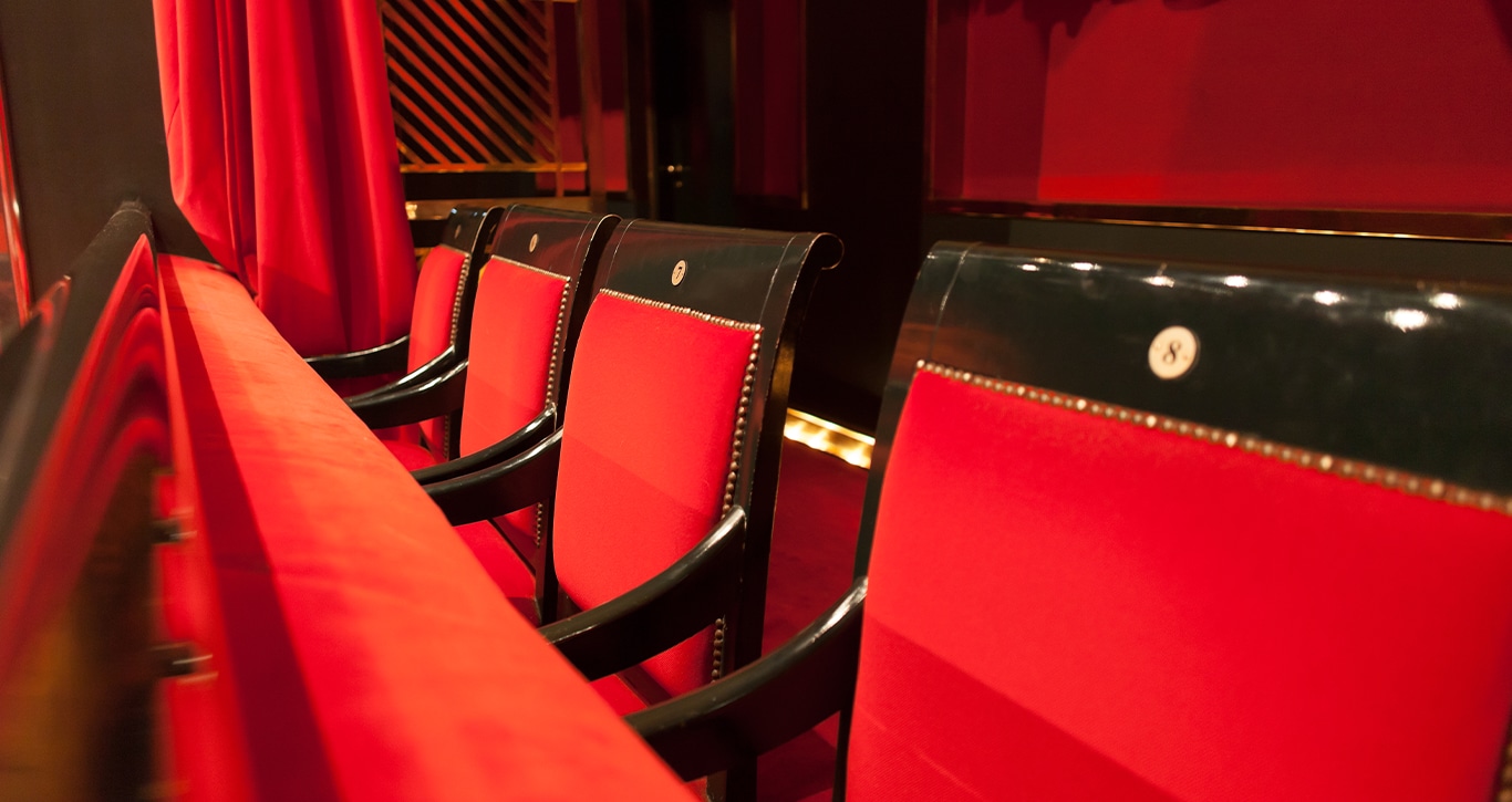 Volvo Dealer in Mt Pleasant | Red theater seats