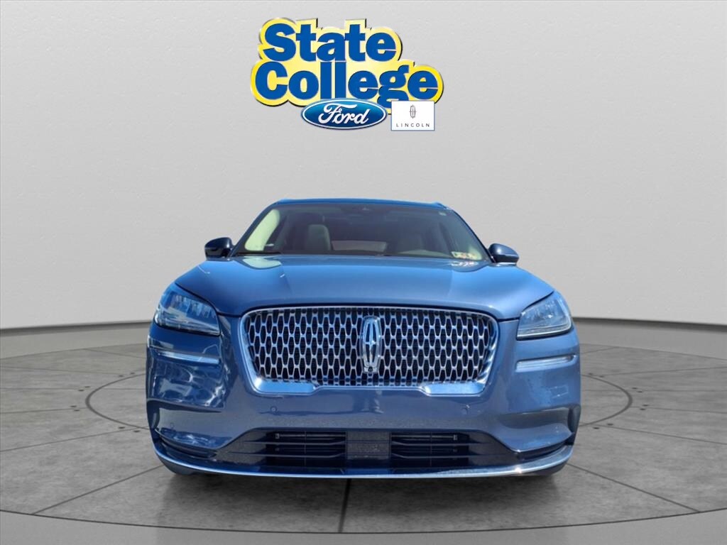 2022 Lincoln Corsair Reserve photo 2