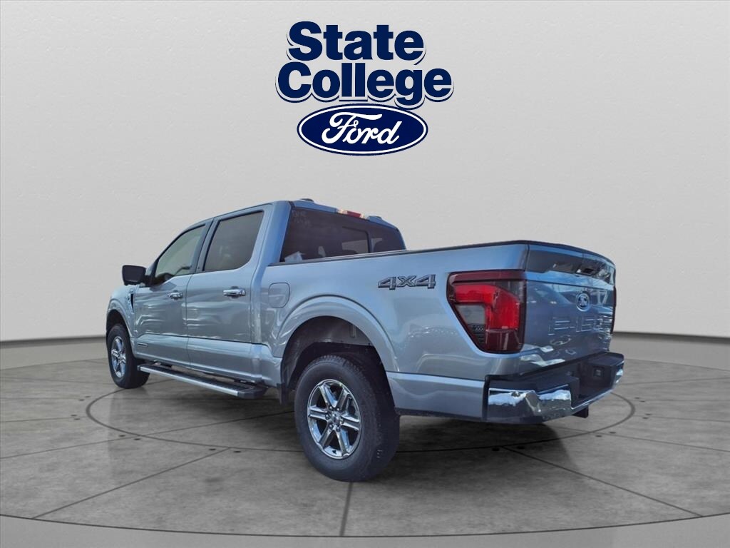 2025 Ford F-150 XLT photo 4