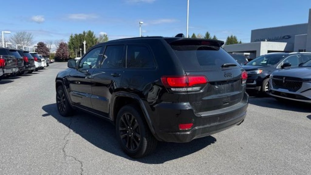 Used 2020 Jeep Grand Cherokee Altitude SUV