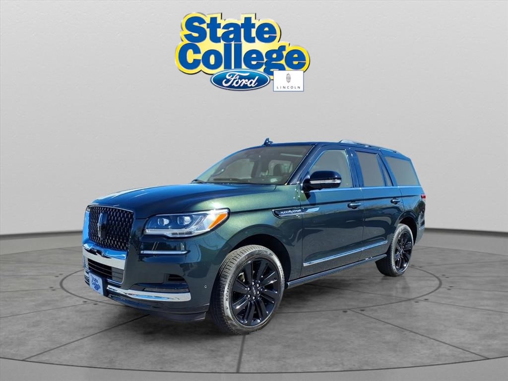 2024 Lincoln Navigator Black Label's photo