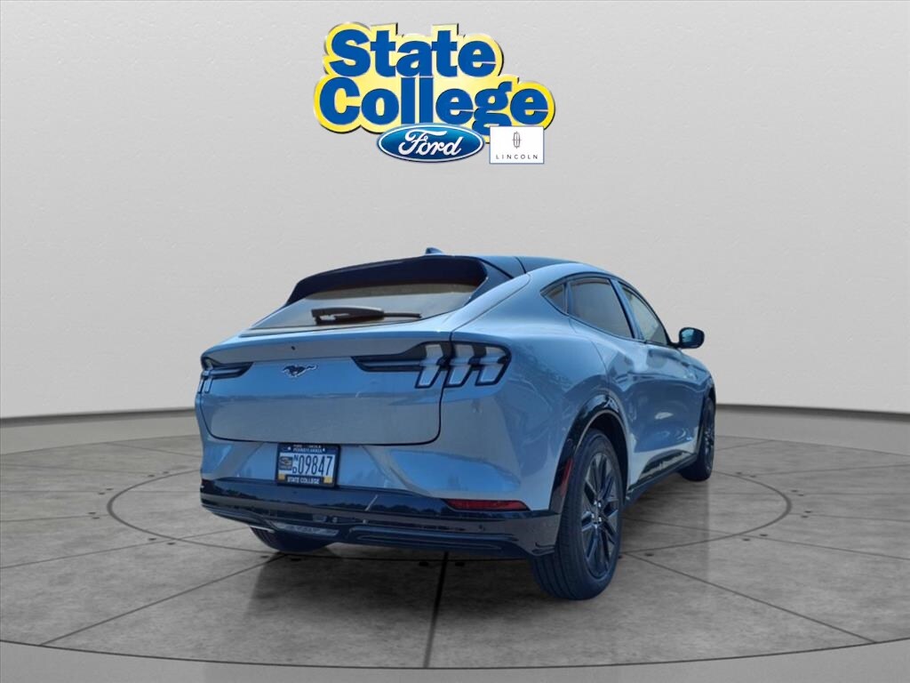 2025 Ford Mustang Mach-E Premium photo 3