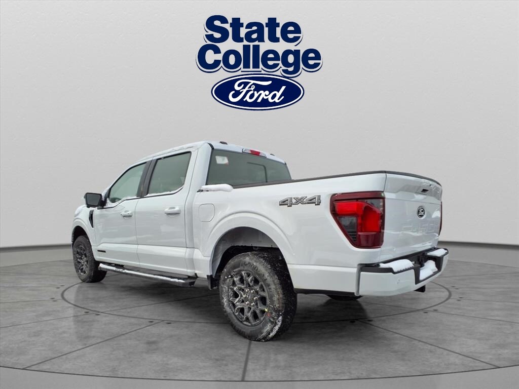 2025 Ford F-150 XLT photo 4