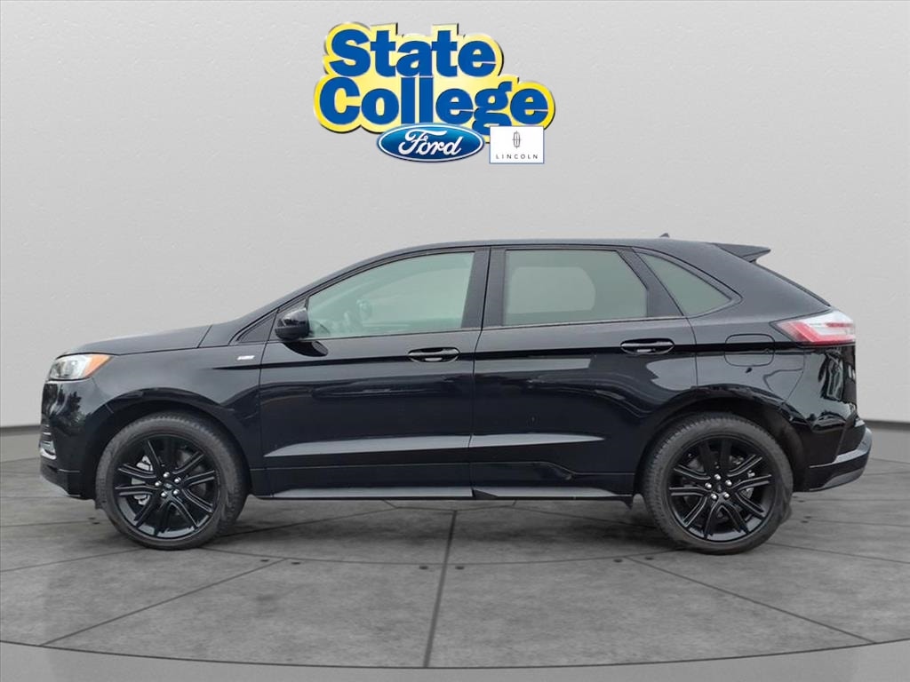 2024 Ford Edge ST-Line's photo