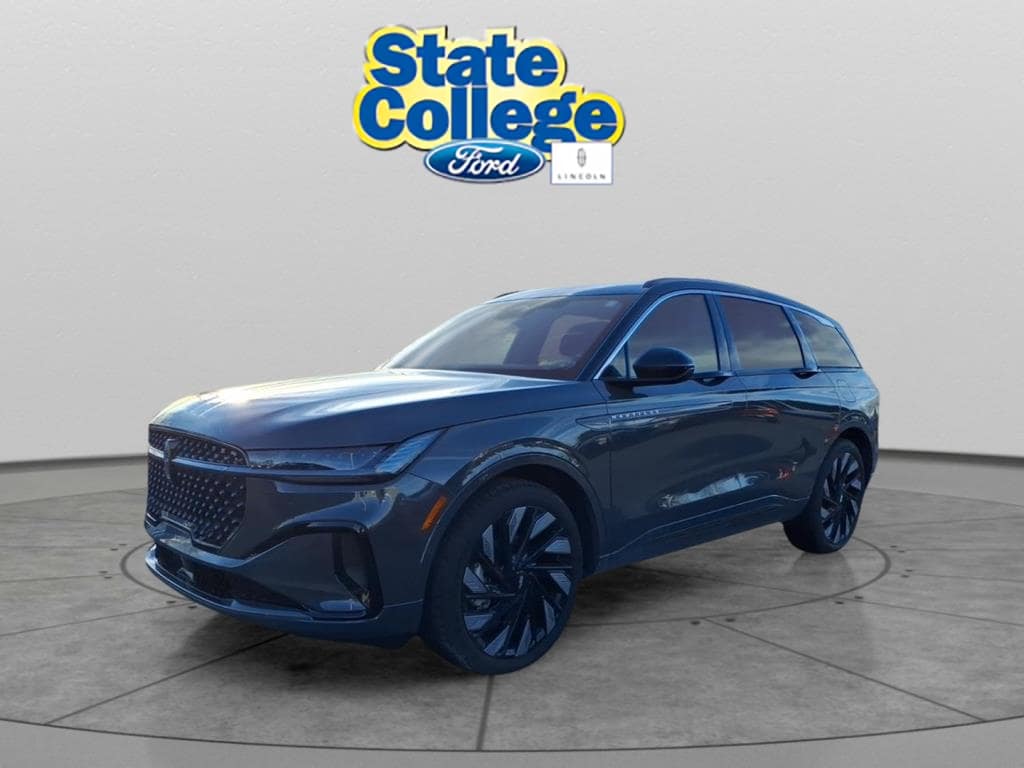 2025 Lincoln Nautilus Black Label's photo