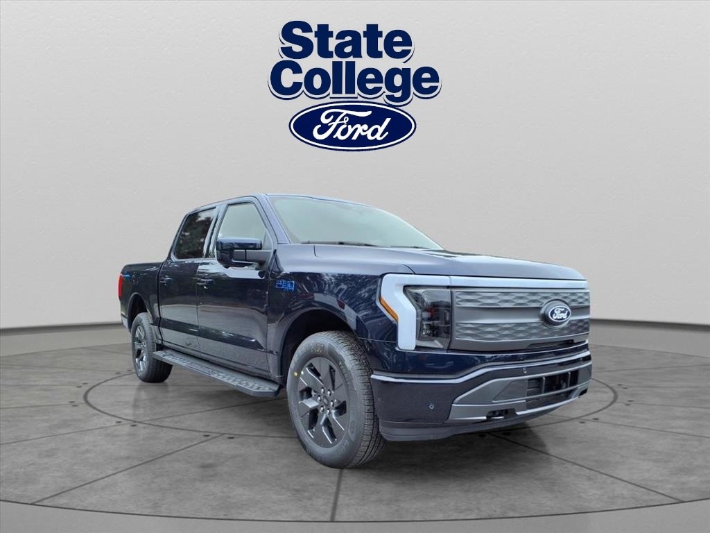 New 2025 Ford F-150 Lightning Lariat AWD Lariat SuperCrew 5.5 ft. SB