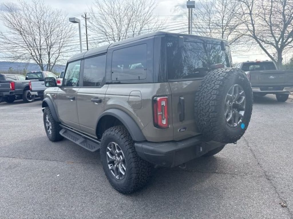 New 2025 Ford Bronco Badlands SUV