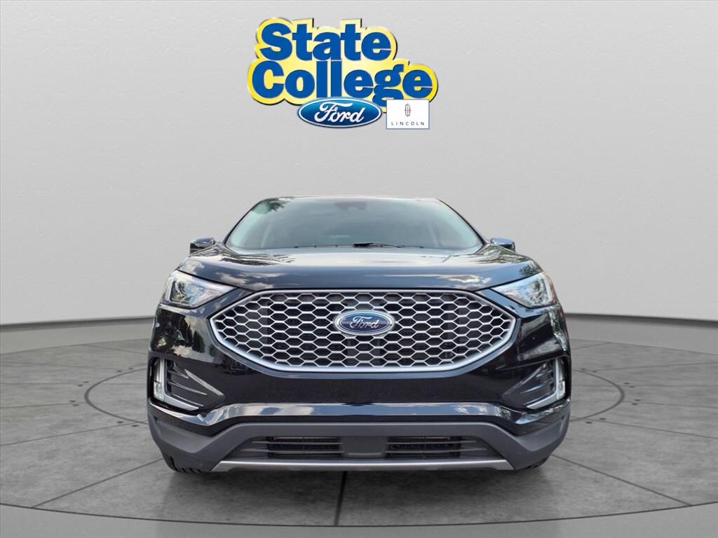 2024 Ford Edge SEL photo 2