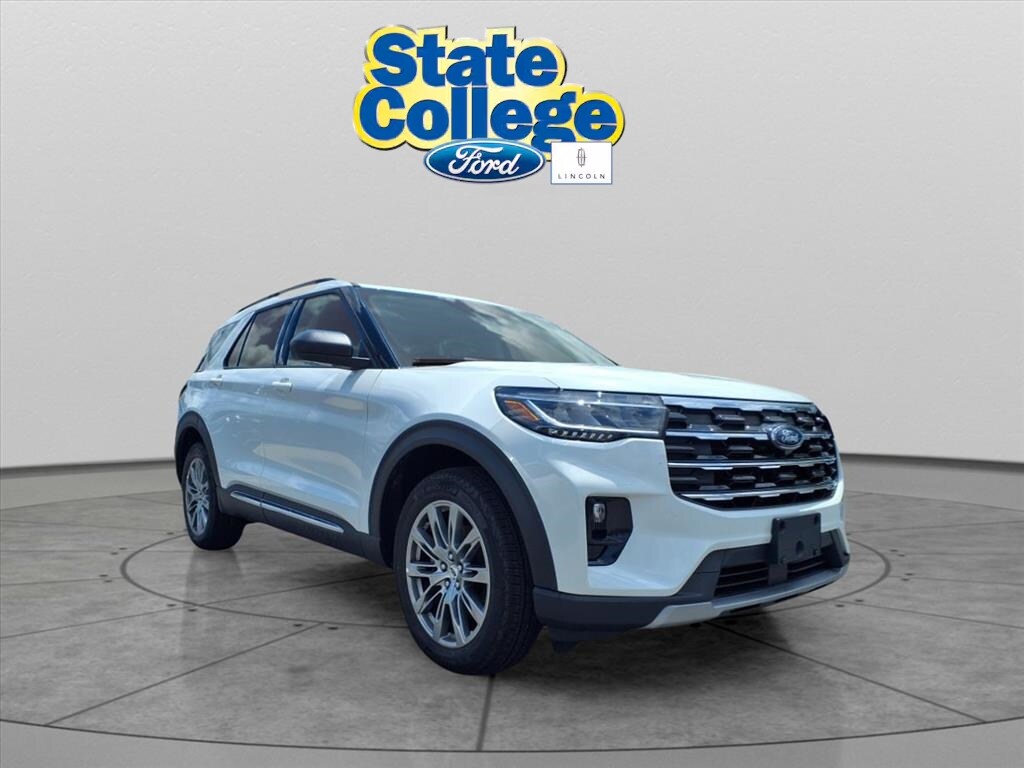 2025 Ford Explorer photo 3