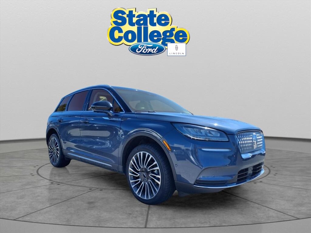 2022 Lincoln Corsair Reserve photo 3