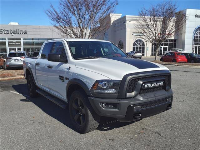 2020 Ram 1500 Classic Warlock photo 3