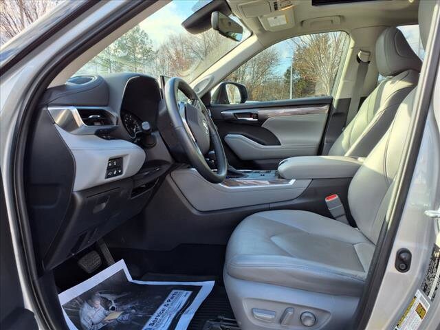 2021 Toyota Highlander Limited photo 4