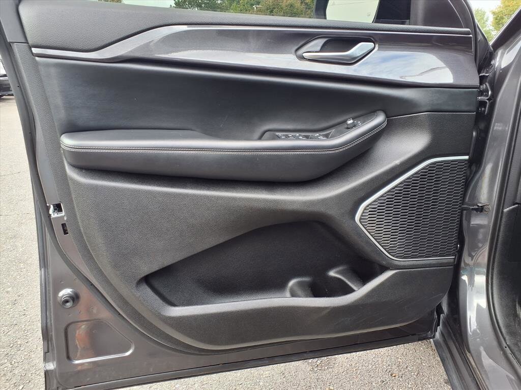 Used 2022 Jeep Grand Cherokee L Laredo Laredo 4x2