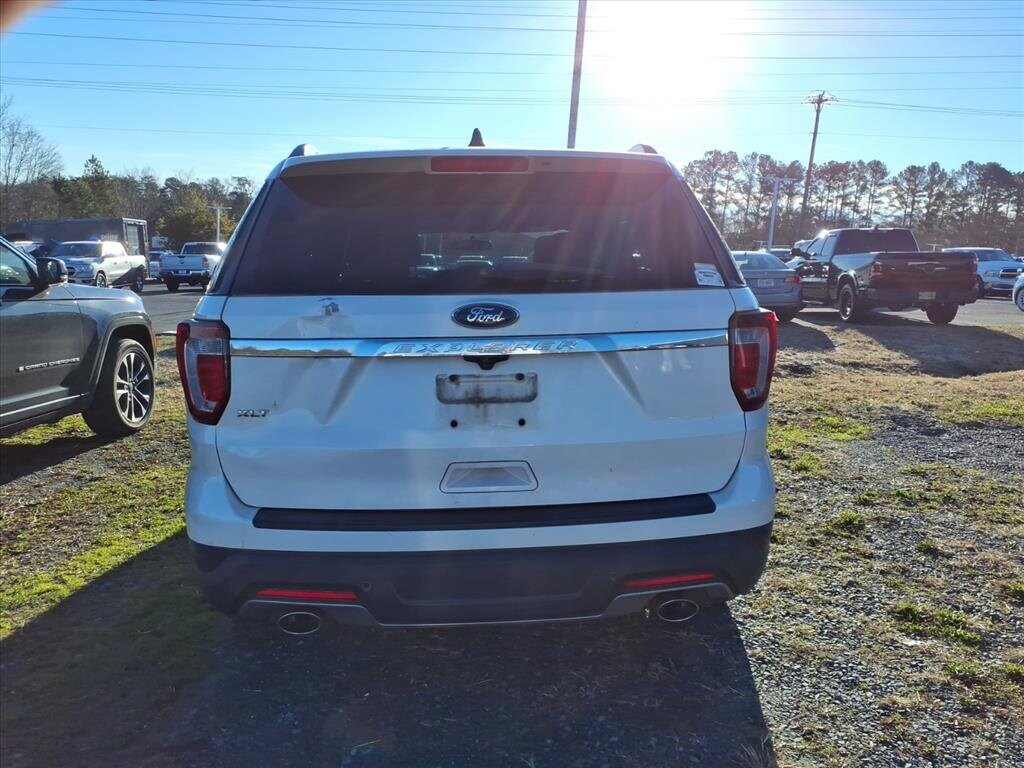 Used 2018 Ford Explorer XLT XLT FWD