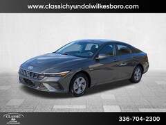 2025 Hyundai Elantra SE SE IVT