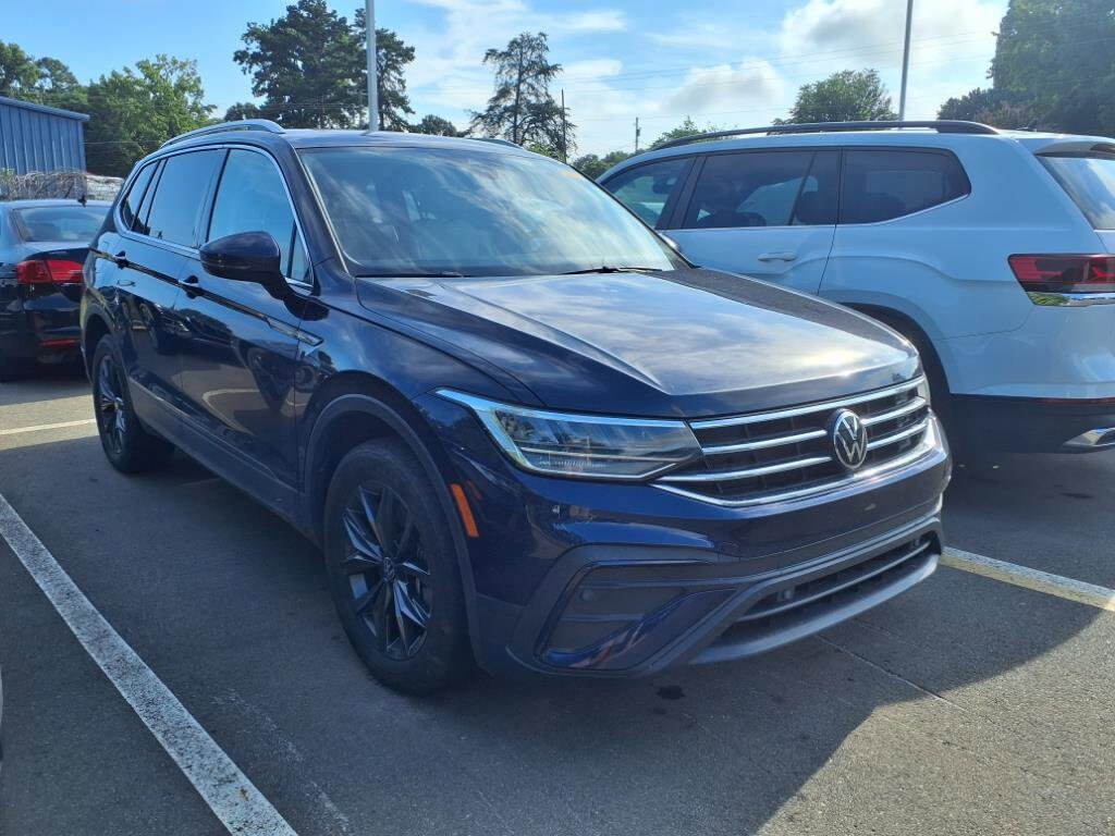 2023 Volkswagen Tiguan SE photo 3