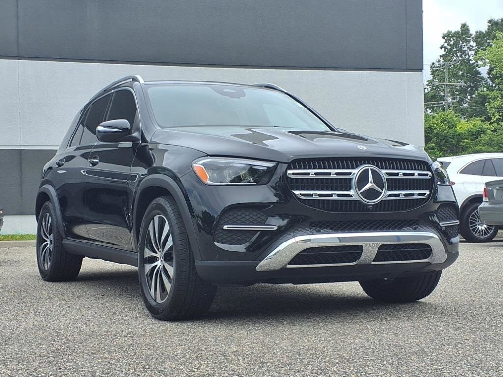 2025 Mercedes Benz GLE 350 4MATIC photo 2