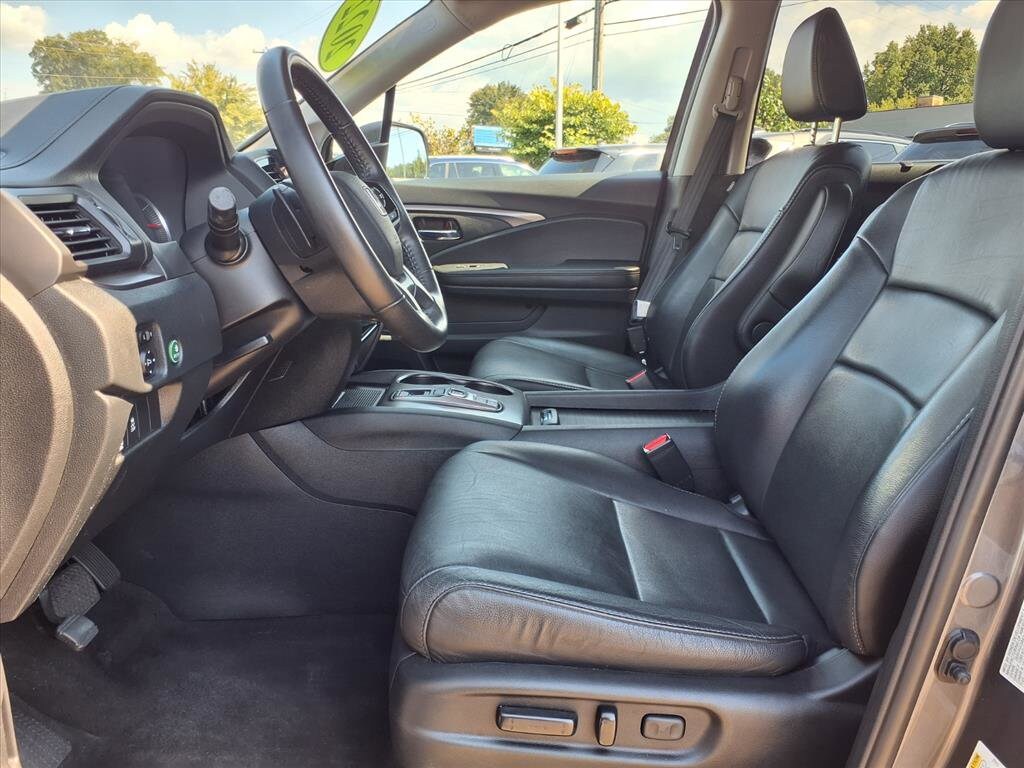2022 Honda Pilot Special Edition photo 3