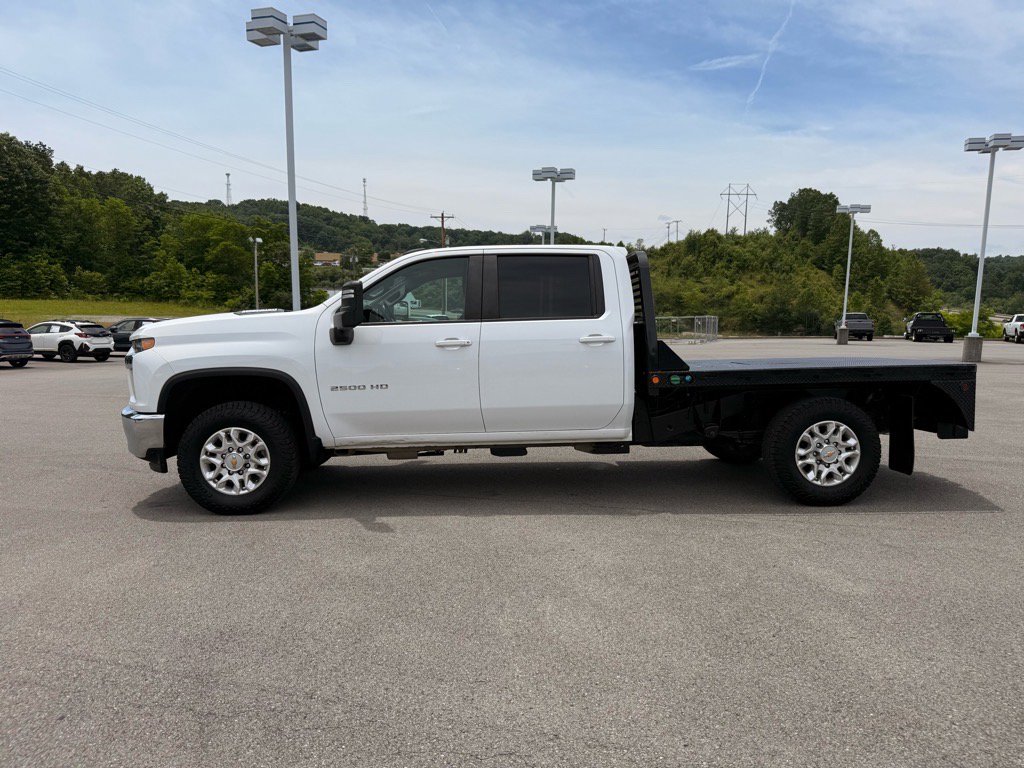 2022 Chevrolet Silverado 2500HD LT photo 2