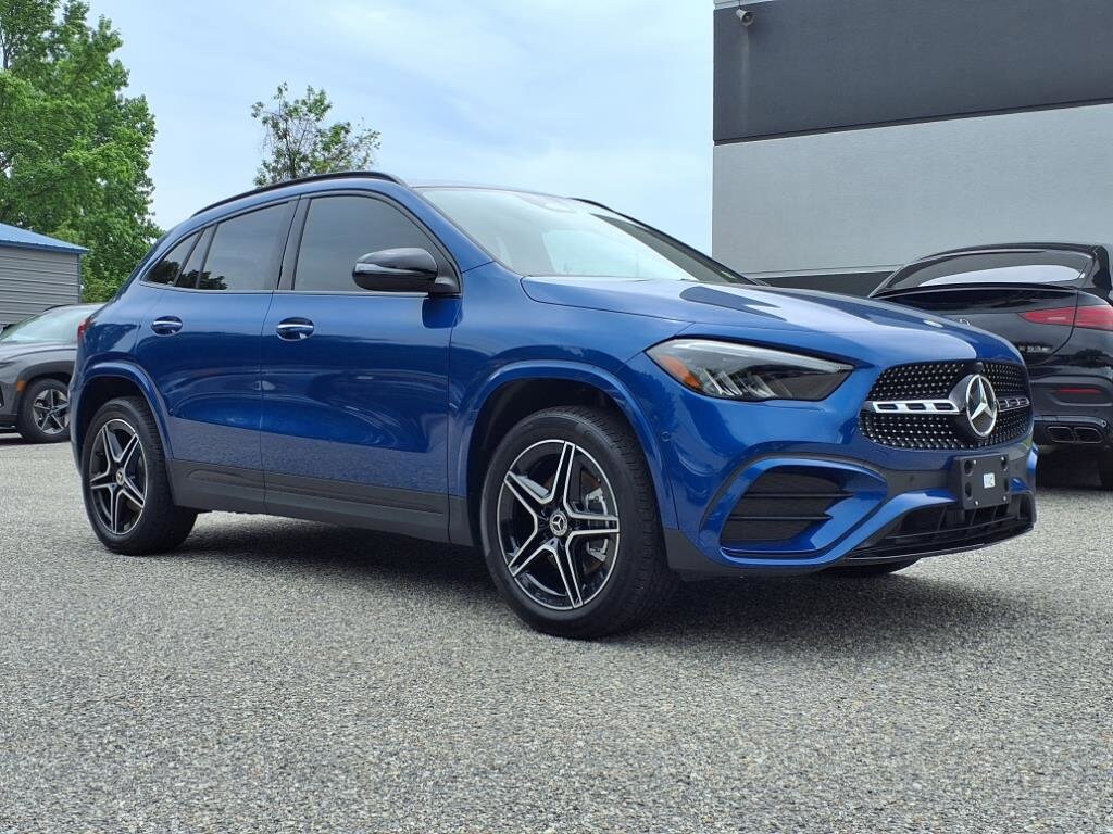 2024 Mercedes Benz GLA 250 4MATIC photo 2